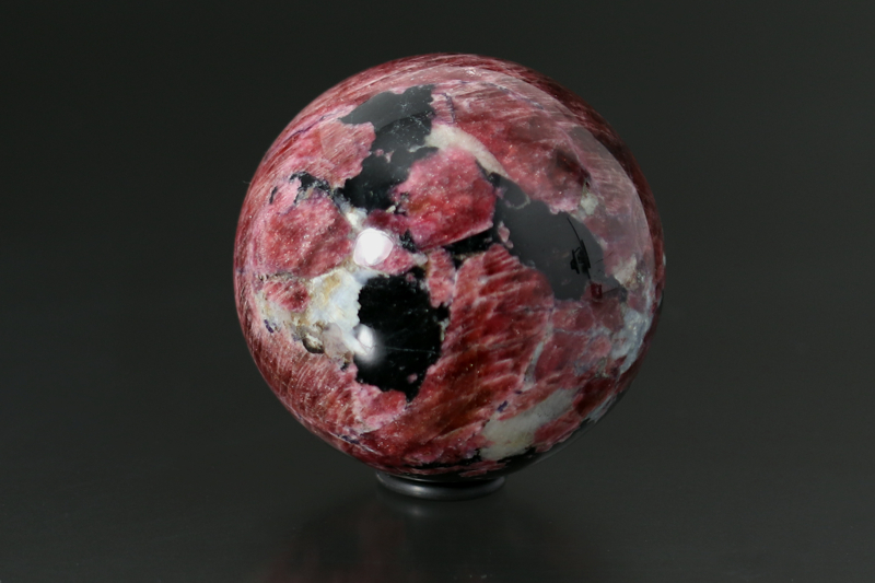 Eudialyte Spheres (QC)